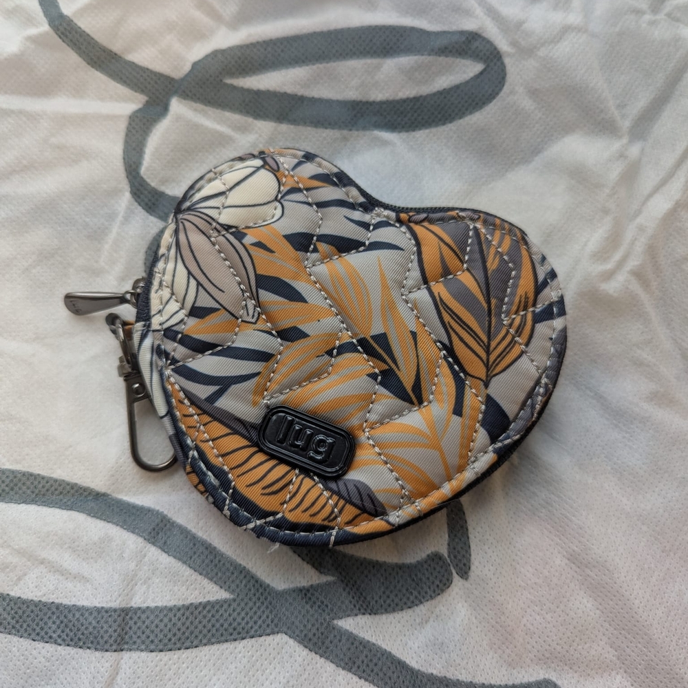 Lug Heart-Shaped Quilted Coin Purse
